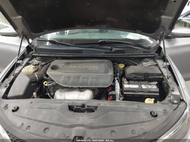 2015 Chrysler 200 Limited მანქანა იყიდება აუქციონზე, vin: 1C3CCCAB8FN503801, აუქციონის ნომერი: 44787110