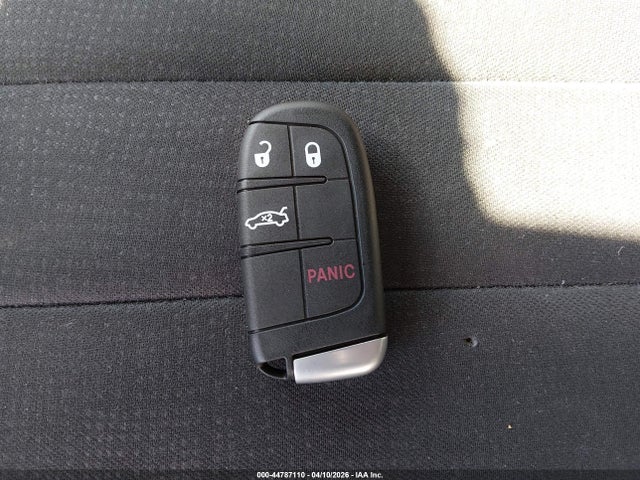 2015 Chrysler 200 Limited მანქანა იყიდება აუქციონზე, vin: 1C3CCCAB8FN503801, აუქციონის ნომერი: 44787110