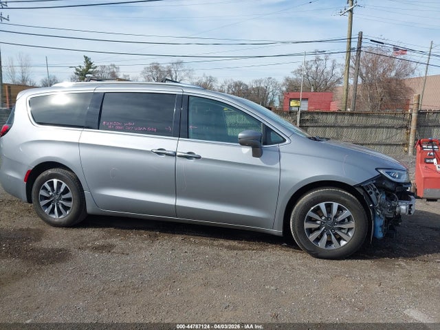 2021 Chrysler Pacifica Hybrid Touring L მანქანა იყიდება აუქციონზე, vin: 2C4RC1L72MR580893, აუქციონის ნომერი: 44787124