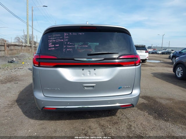 2021 Chrysler Pacifica Hybrid Touring L მანქანა იყიდება აუქციონზე, vin: 2C4RC1L72MR580893, აუქციონის ნომერი: 44787124