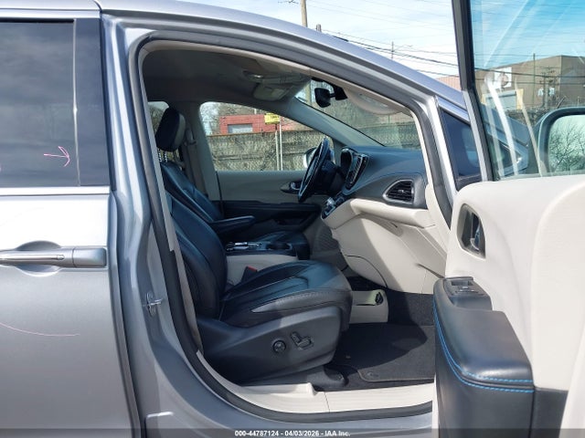 2021 Chrysler Pacifica Hybrid Touring L მანქანა იყიდება აუქციონზე, vin: 2C4RC1L72MR580893, აუქციონის ნომერი: 44787124