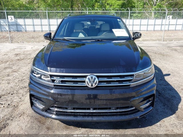 Продажа на аукционе авто 2018 Volkswagen Tiguan 2.0t Sel Premium, vin: 3VV5B7AX5JM180337, номер лота: 44787167