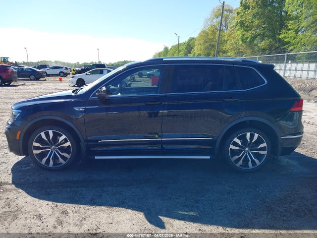 Продажа на аукционе авто 2018 Volkswagen Tiguan 2.0t Sel Premium, vin: 3VV5B7AX5JM180337, номер лота: 44787167