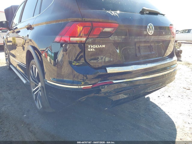 Продажа на аукционе авто 2018 Volkswagen Tiguan 2.0t Sel Premium, vin: 3VV5B7AX5JM180337, номер лота: 44787167