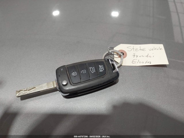 KMHLL4AG5PU545942 Hyundai ELANTRA SE