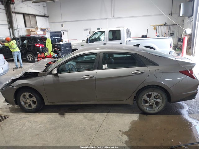 KMHLL4AG5PU545942 Hyundai ELANTRA SE