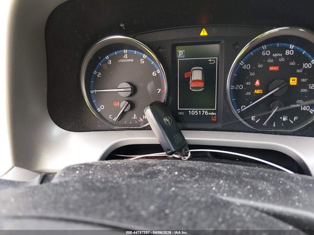 2T3YFREV8JW432083 Toyota Rav4 Platinum