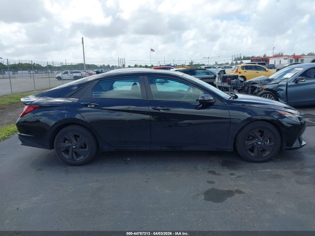 44787313 :رقم المزاد ، 5NPLM4AG6NH076627 vin ، 2022 Hyundai Elantra Sel مزاد بيع