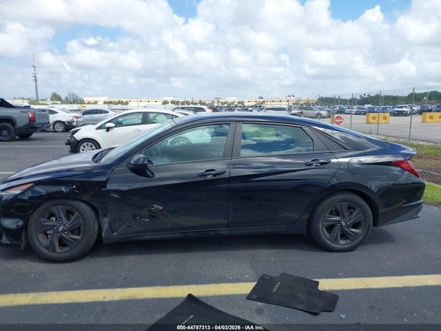 44787313 :رقم المزاد ، 5NPLM4AG6NH076627 vin ، 2022 Hyundai Elantra Sel مزاد بيع