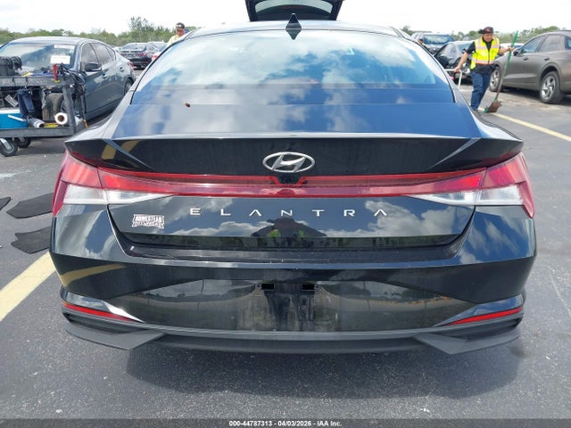 44787313 :رقم المزاد ، 5NPLM4AG6NH076627 vin ، 2022 Hyundai Elantra Sel مزاد بيع