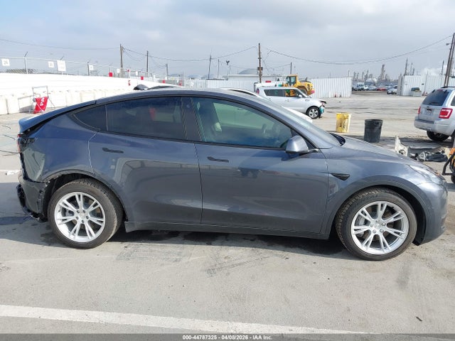 5YJYGDEEXMF083373 Tesla Model Y Long Range Dual Motor All-wheel Drive