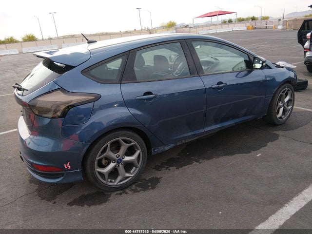 1FADP3L97JL233422 Ford FOCUS ST