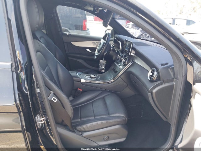 WDC0G4JB9KV183692 Mercedes-Benz GLC 300