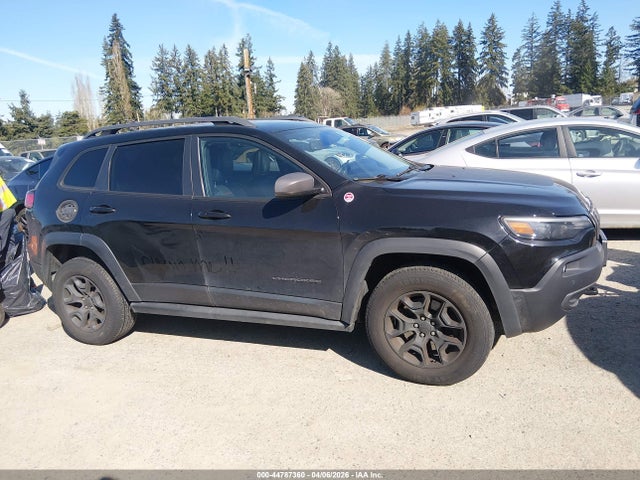2021 Jeep Cherokee Trailhawk 4x4 მანქანა იყიდება აუქციონზე, vin: 1C4PJMBX9MD198864, აუქციონის ნომერი: 44787360