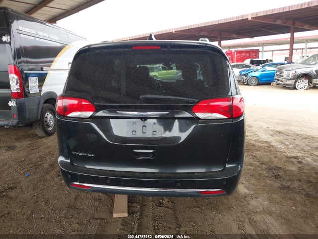 2019 Chrysler Pacifica Touring L მანქანა იყიდება აუქციონზე, vin: 2C4RC1BG7KR596750, აუქციონის ნომერი: 44787362