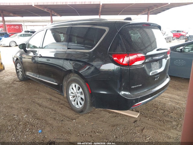 2019 Chrysler Pacifica Touring L მანქანა იყიდება აუქციონზე, vin: 2C4RC1BG7KR596750, აუქციონის ნომერი: 44787362