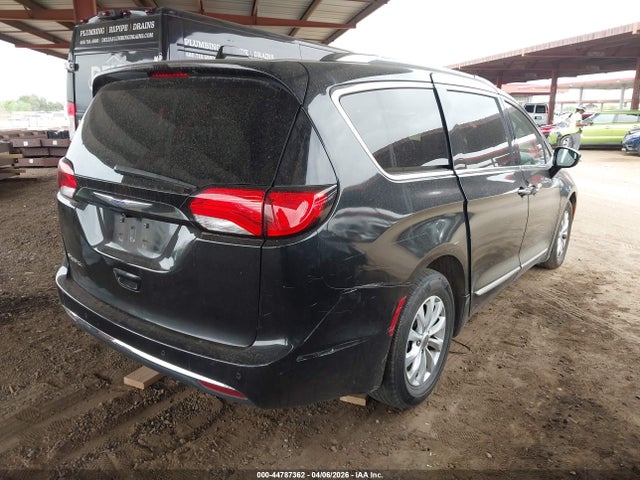 2019 Chrysler Pacifica Touring L მანქანა იყიდება აუქციონზე, vin: 2C4RC1BG7KR596750, აუქციონის ნომერი: 44787362