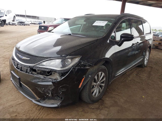 2019 Chrysler Pacifica Touring L მანქანა იყიდება აუქციონზე, vin: 2C4RC1BG7KR596750, აუქციონის ნომერი: 44787362