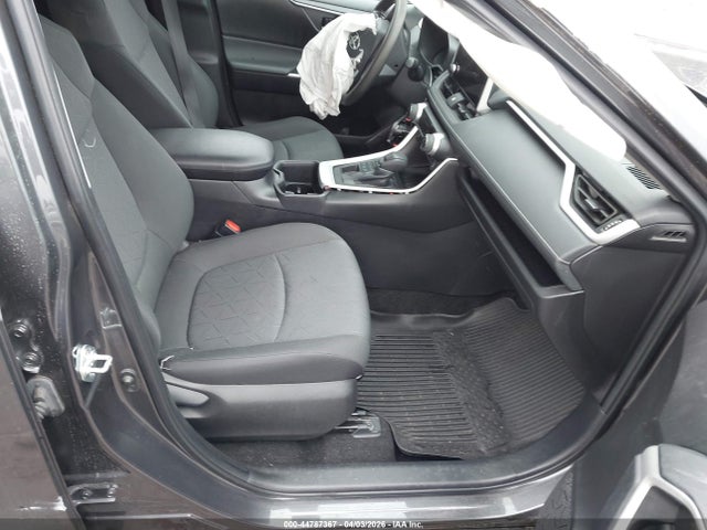 2T3P1RFV0RW446984 Toyota Rav4 Xle