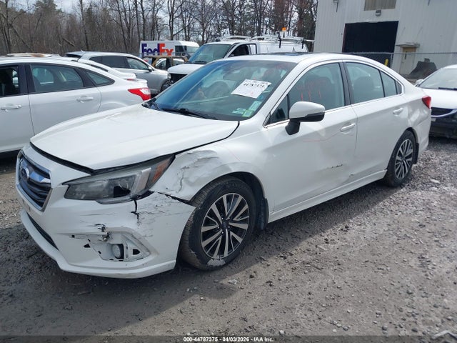 2018 SUBARU LEGACY 4S3BNAH69J3043227 Photo 1