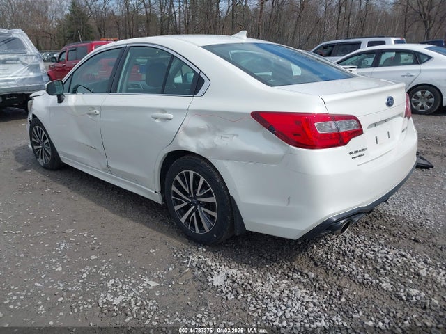 2018 SUBARU LEGACY 4S3BNAH69J3043227 Photo 2