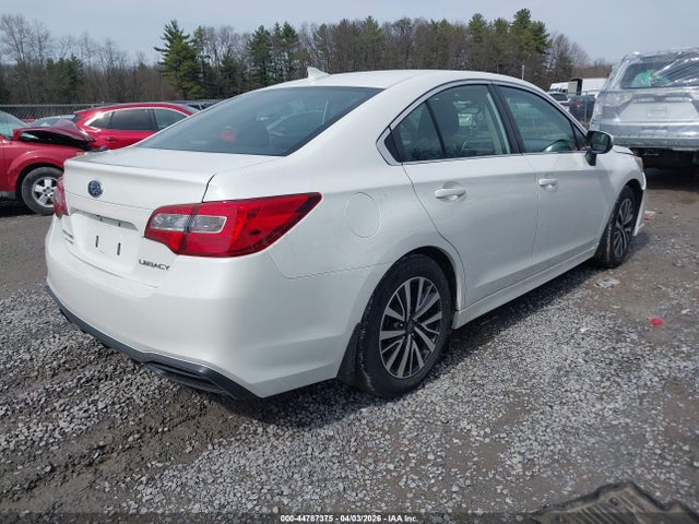 2018 SUBARU LEGACY 4S3BNAH69J3043227 Photo 3