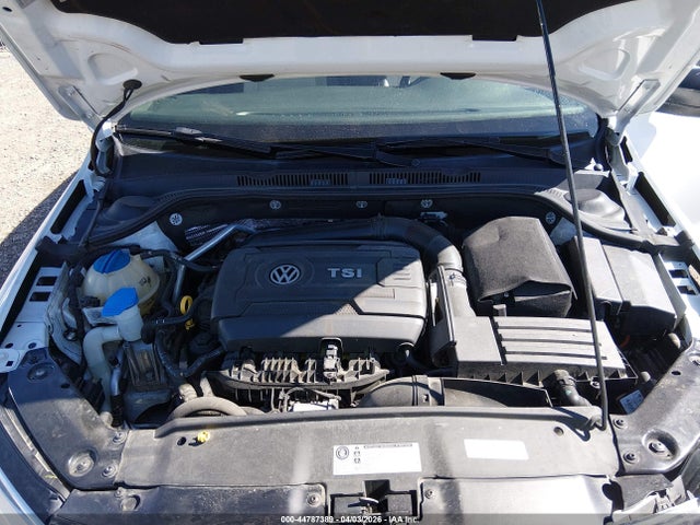 3VWD17AJ2GM229041 Volkswagen Jetta 1.8t Sport