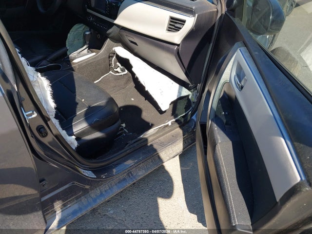 44787393 :رقم المزاد ، 5YFBURHE4FP341367 vin ، 2015 Toyota Corolla Le Plus مزاد بيع