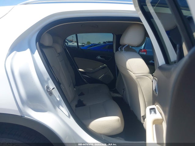 WDCTG4GB2LU027747 Mercedes-Benz Gla 250 4matic