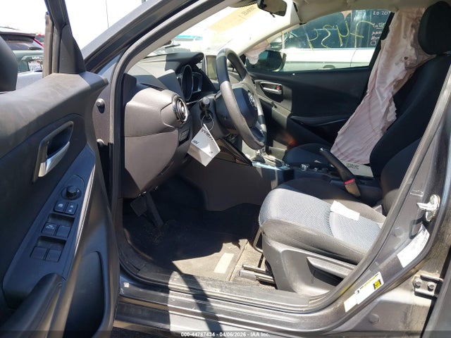 3MYDLBYV8HY185793 Toyota YARIS IA