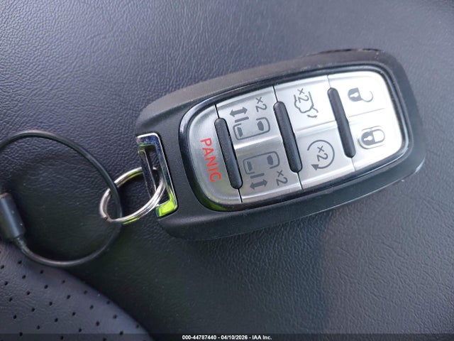 2025 CHRYSLER PACIFICA 2C4RC1BG1SR506850 Photo 10