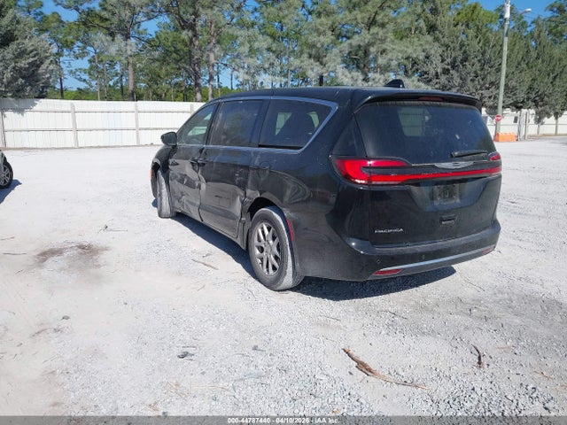 2025 CHRYSLER PACIFICA 2C4RC1BG1SR506850 Photo 2