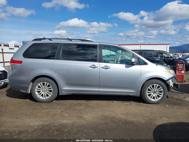 5TDYK3DC2ES450398 Toyota Sienna Xle V6 8 Passenger