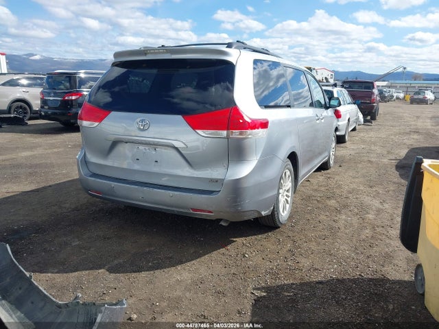 5TDYK3DC2ES450398 Toyota Sienna Xle V6 8 Passenger