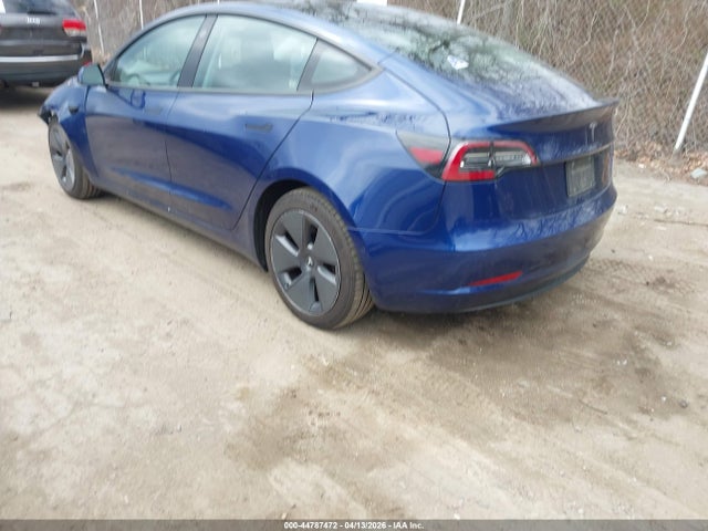 Tesla Model 3 Rear-wheel Drive 2022 5YJ3E1EA3NF252162 Image 3