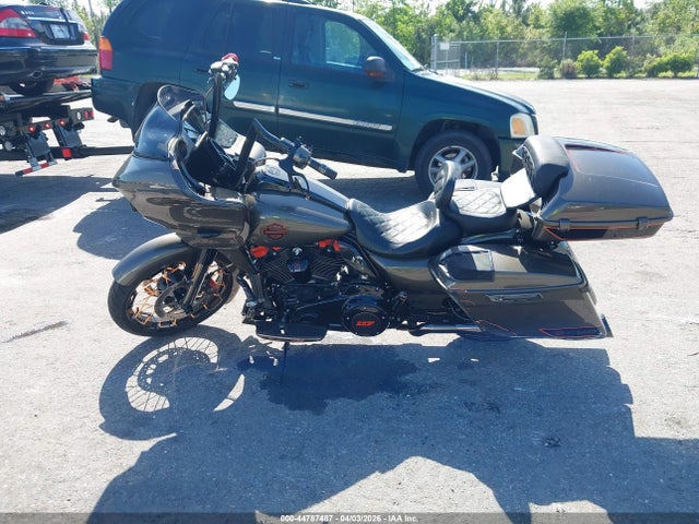 Harley-Davidson FLTRXSE 2021 1HD1TCL11MB952869 Image 13
