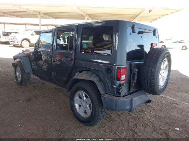 1C4BJWDGXHL553880 Jeep Wrangler Unlimited Sport 4x4