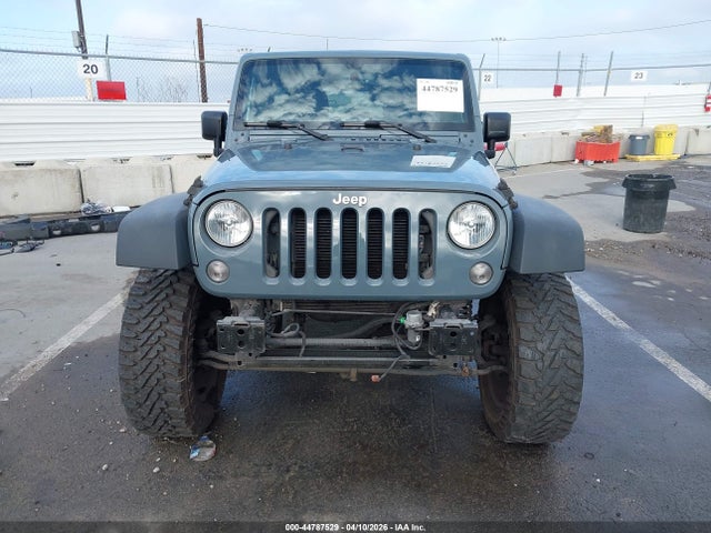 1C4BJWDGXFL693120 Jeep Wrangler Unlimited Sport