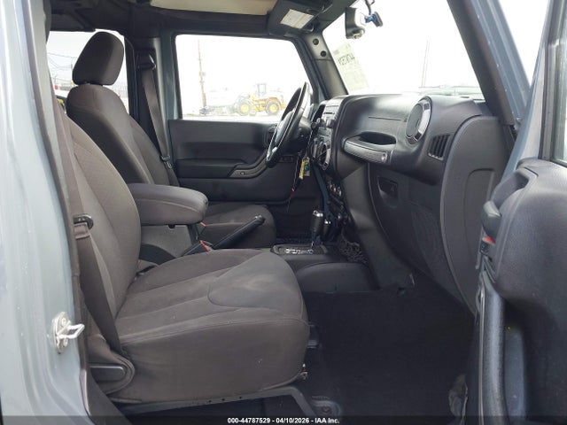 1C4BJWDGXFL693120 Jeep Wrangler Unlimited Sport