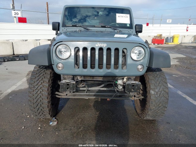1C4BJWDGXFL693120 Jeep Wrangler Unlimited Sport