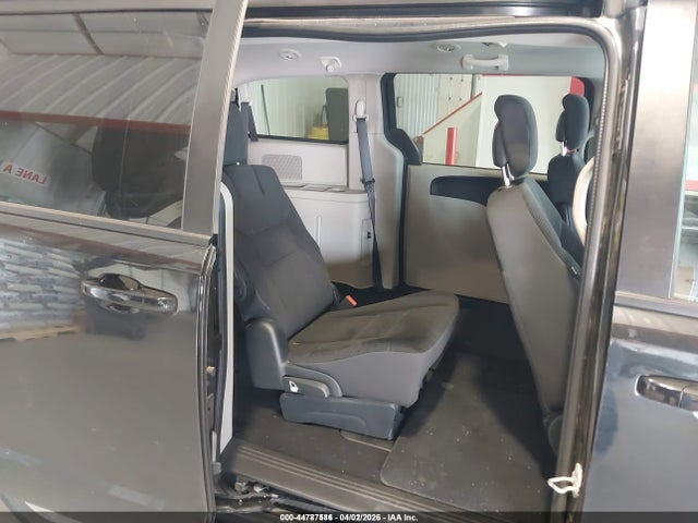 2C4RDGBG2JR312911 Dodge Grand Caravan Se