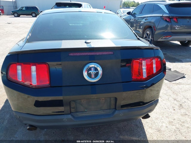 44787618 :رقم المزاد ، 1ZVBP8AM4C5258921 vin ، 2012 Ford Mustang V6 Premium مزاد بيع