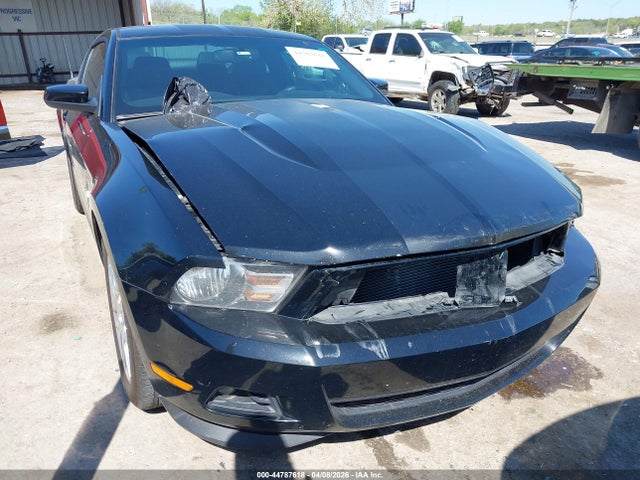 44787618 :رقم المزاد ، 1ZVBP8AM4C5258921 vin ، 2012 Ford Mustang V6 Premium مزاد بيع