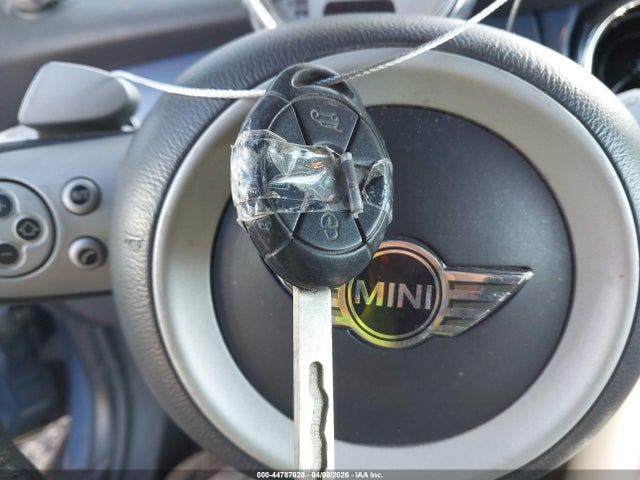 Продажа на аукционе авто 2006 Mini Cooper S, vin: WMWRH33516TK56869, номер лота: 44787628