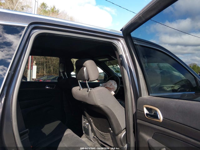 Продажа на аукционе авто 2015 Jeep Grand Cherokee Laredo, vin: 1C4RJFAG7FC812342, номер лота: 44787645