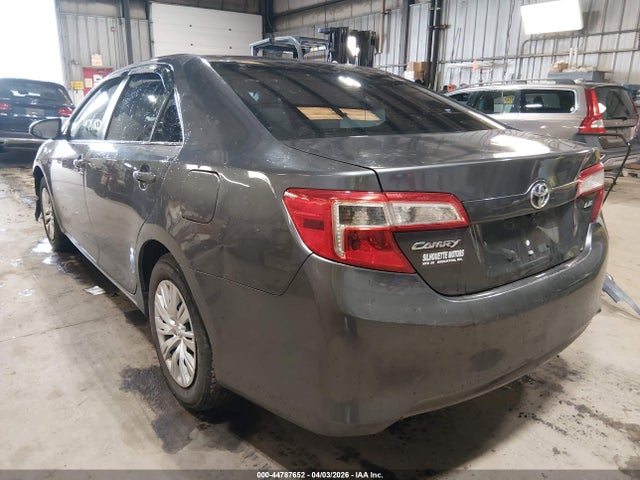 2012 Toyota Camry Le მანქანა იყიდება აუქციონზე, vin: 4T4BF1FK9CR243083, აუქციონის ნომერი: 44787652