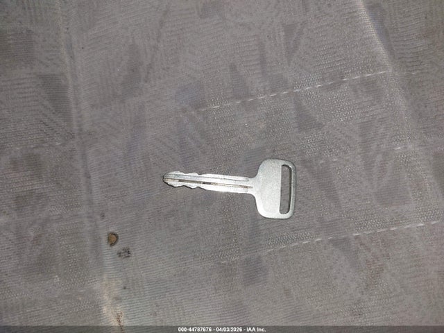 44787676 :رقم المزاد ، 4T3ZF13C31U367800 vin ، 2001 Toyota Sienna Le مزاد بيع