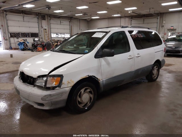 44787676 :رقم المزاد ، 4T3ZF13C31U367800 vin ، 2001 Toyota Sienna Le مزاد بيع