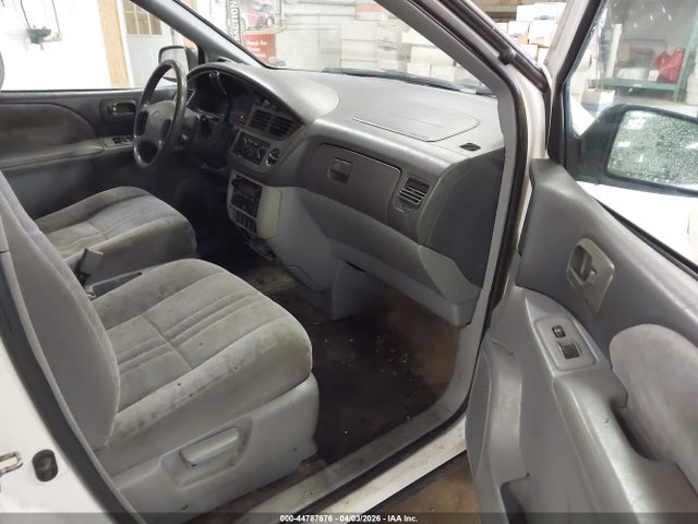 44787676 :رقم المزاد ، 4T3ZF13C31U367800 vin ، 2001 Toyota Sienna Le مزاد بيع