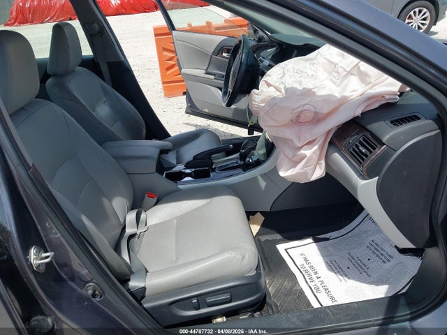 44787732 :رقم المزاد ، 1HGCR3F99HA027926 vin ، 2017 Honda Accord Touring V6 مزاد بيع